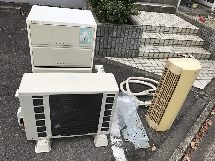 名古屋市中川区　エアコン取外し、衣装タンスの回収